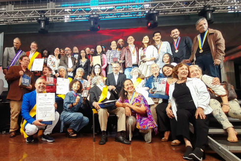 foto grupal día nacional del teatro 2022